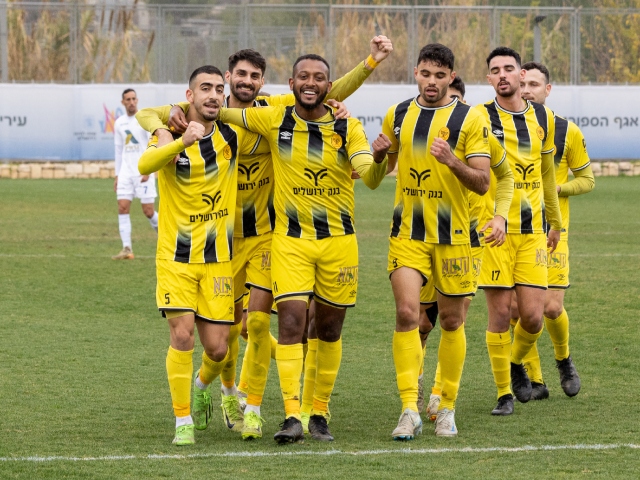 פרדו חוגג עם שער ניצחון על יבנה (איתי דהן - מיתוג דידאה)